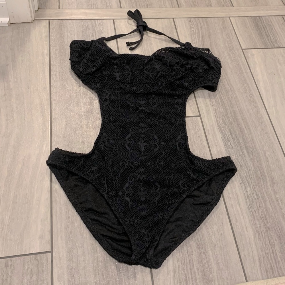 Bathing suit